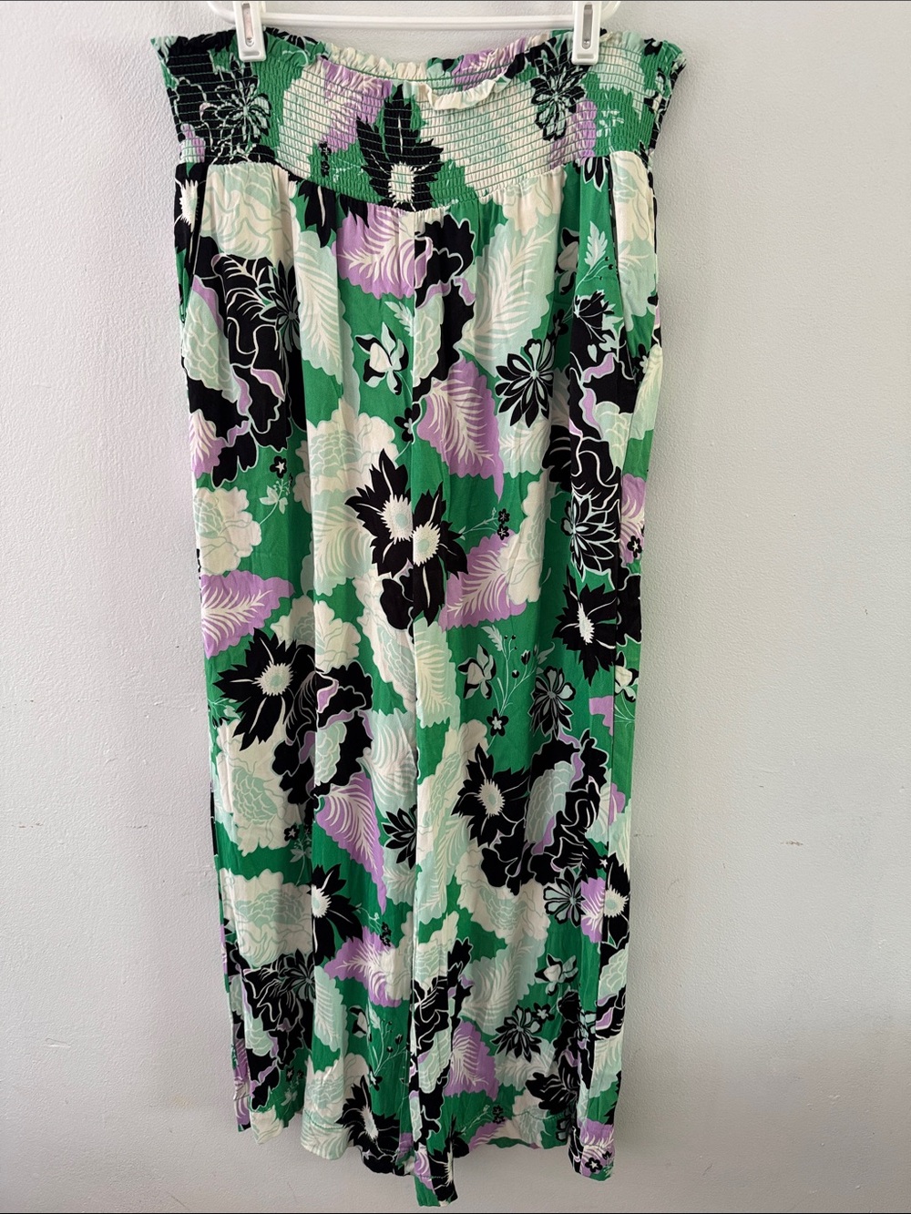 Anthropologie Green Floral Smocked Waist Wide Legged Pants Sz M